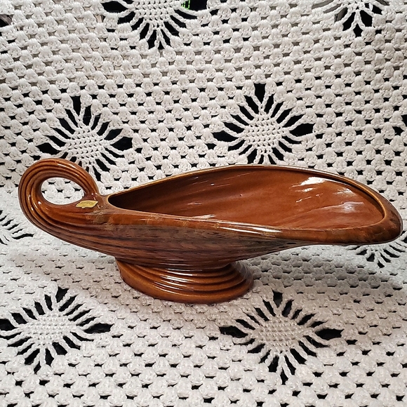 Royal Hargar Cornucopia Planter - Picture 1 of 5